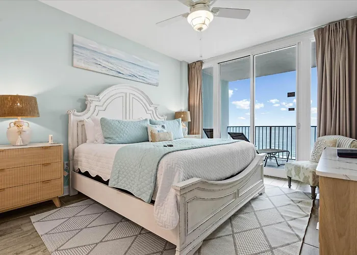 Lighthouse #807 Beachfront Apartment *